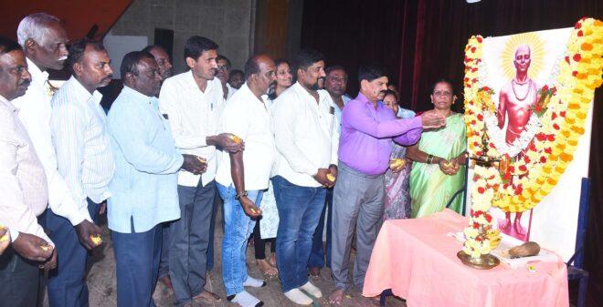 ಮನುಷ್ಯರಲ್ಲಿ ಯಾರು ಮೇಲಲ್ಲ, ಕೀಳಲ್ಲ