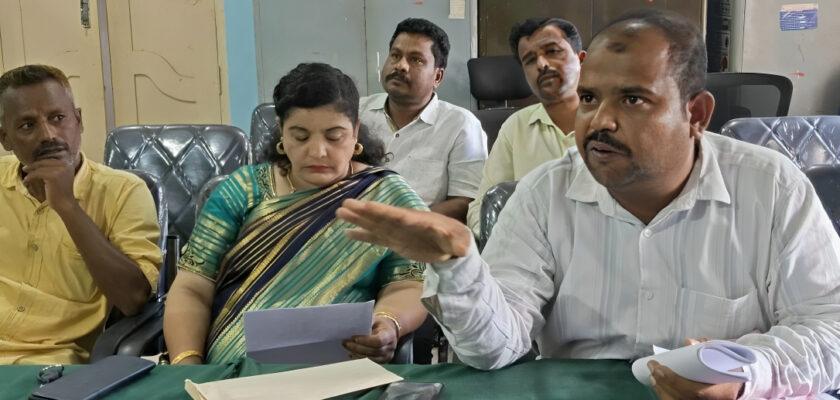 ಅಧಿಕಾರದಿಂದ ವರ್ಗಾವಣೆ ಬಳಿಕವೂ ಚೆಕ್ ಡ್ರಾ