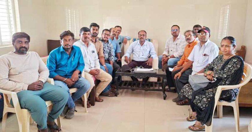 ಸರ್ಕಾರವು ಪರವಾಗಿ ಭೂಮಾಪಕರ ಹೆಸರಿನಲ್ಲಿ ರೈತಗೆ ಅನ್ಯಾಯ