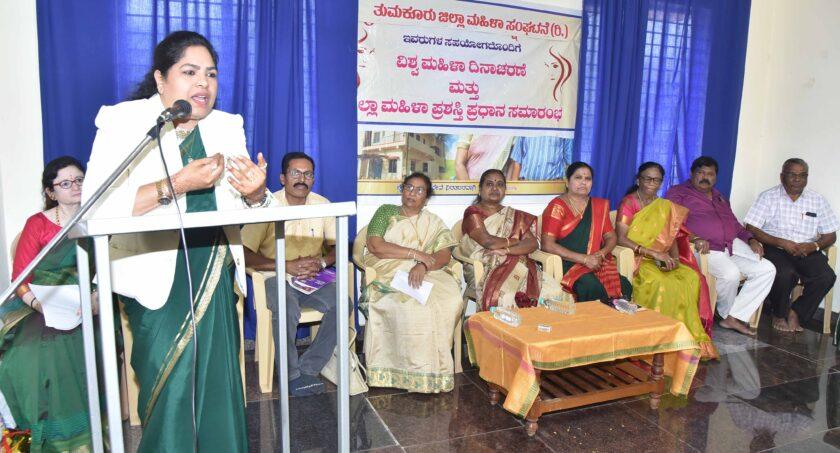 ಸಂಸಾರ ಸರಿದೂಗಿಸುವ ಮಹಿಳೆಯು ಸಾಧಕಿಯೇ