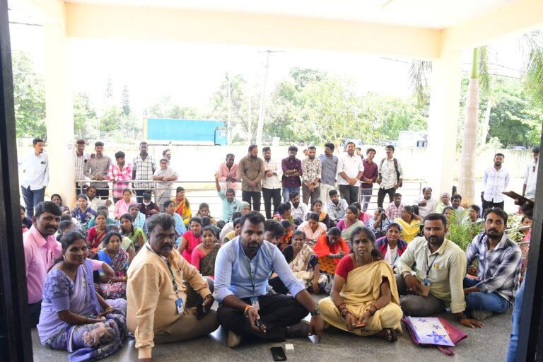 ವೇತನ, ಪಿಎಫ್ ಬಾಕಿ: ಹೊರಗುತ್ತಿಗೆದಾರರ ಶಾಂತಿಯುತ ಪ್ರತಿಭಟನೆ