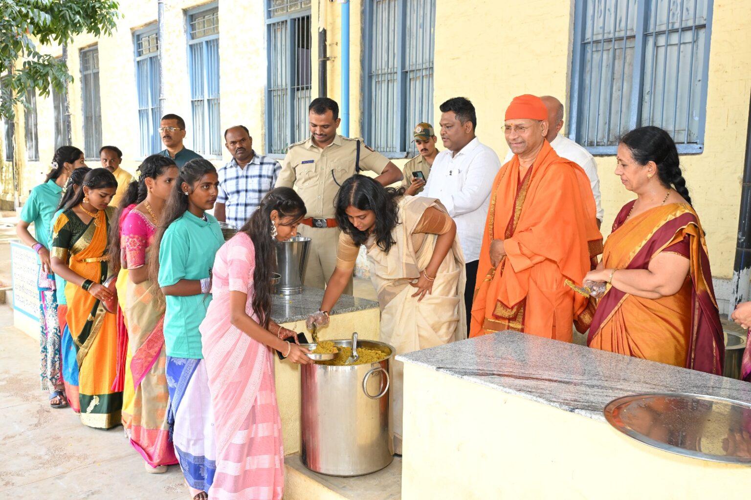 ಎಂಪ್ರೆಸ್ ಕಾಲೇಜಿನಲ್ಲಿ ಕ್ರೀಡೆ ಹಾಗೂ ಇತರ ಯೋಜನೆಗಳ ಉದ್ಘಾಟನೆ