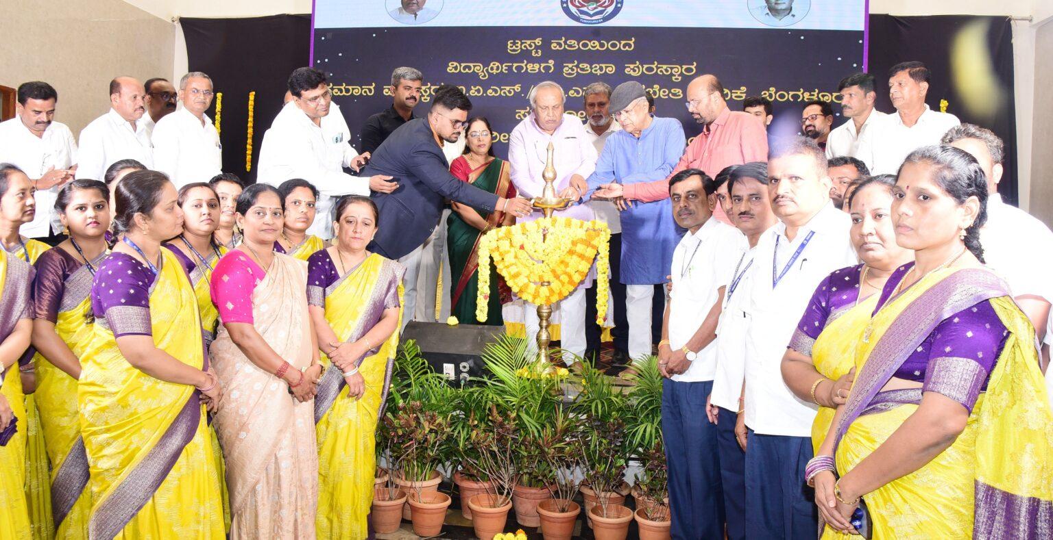 ಸಣ್ಣ ಸಮುದಾಯಗಳು ಮುಂದೆ ಬರಬೇಕೆಂದರೆ ಅವಕಾಶಗಳನ್ನು ಬಳಸಿಕೊಂಡಾಗ ಮಾತ್ರ ಸಾಧ್ಯ