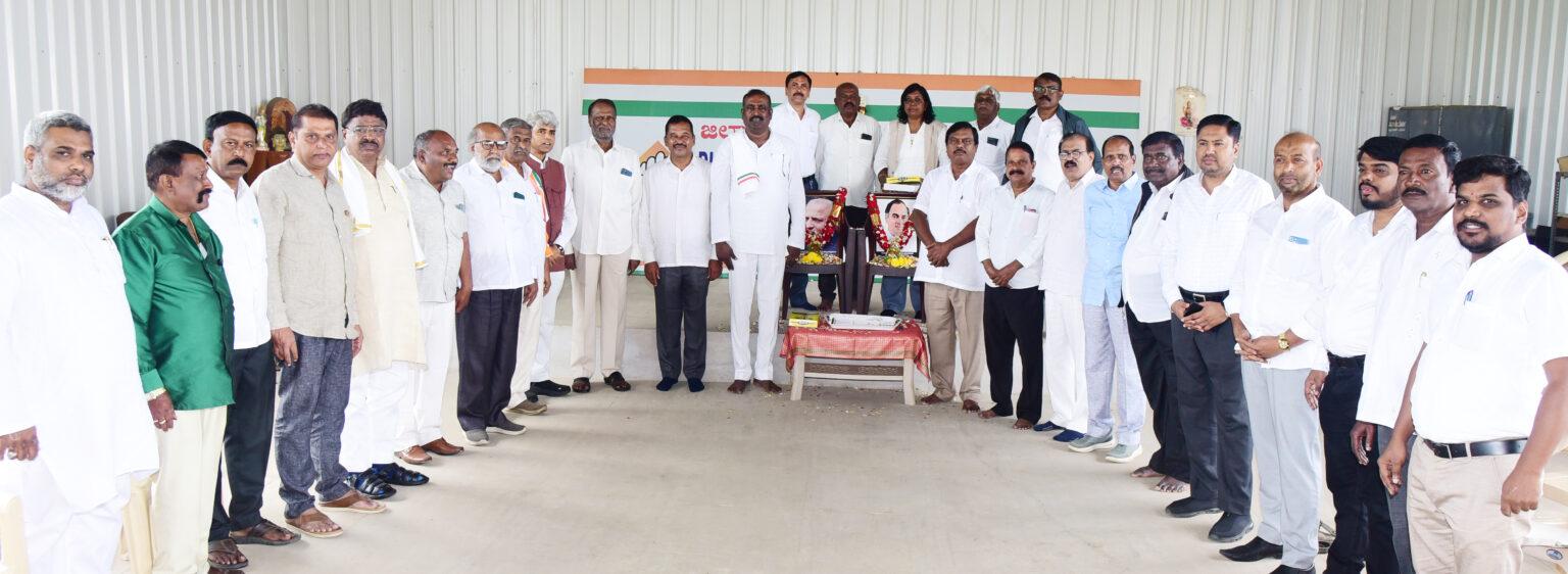 ರಾಜೀವ್ಗಾಂಧಿ ಹಾಗೂ ದೇವರಾಜು ಅರಸು ಅವರ ಜನ್ಮ ದಿನಾಚರಣೆ