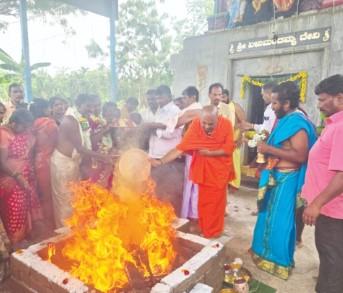 ಧರ್ಮದ ಜೀವಂತಿಕೆಗೆ ಧಾರ್ಮಿಕ ಆಚರಣೆಗಳೇ ಆಧಾರ: ಶ್ರೀ ಡಾ.ಹನುಮಂತನಾಥ ಸ್ವಾಮೀಜಿ