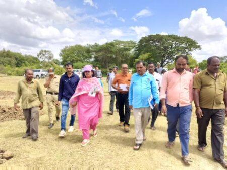 ಚಿಕ್ಕನಾಯಕನಹಳ್ಳಿ ತಾಲ್ಲೂಕಿಗೆ ಸಿಇಓ ಭೇಟಿ: ಕಾಮಗಾರಿಗಳ ಪರಿಶೀಲನೆ