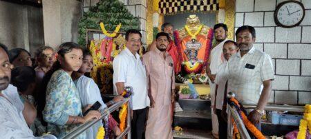 ನಾಲ್ಕನೇ ಶ್ರಾವಣ ಶನಿವಾರ: ಬಯಲು ಆಂಜನೇಯ, ಶನೇಶ್ವರ ಸ್ವಾಮಿಗೆ ವಿಶೇಷ ಅಲಂಕಾರ