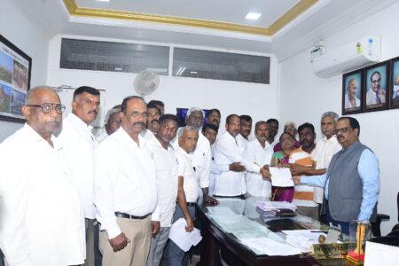 ಸಿಂಹಾದ್ರಿ ಹತ್ಯೆ: ಆರೋಪಿಗಳ ಬಂಧನಕ್ಕೆ ಆಗ್ರಹ